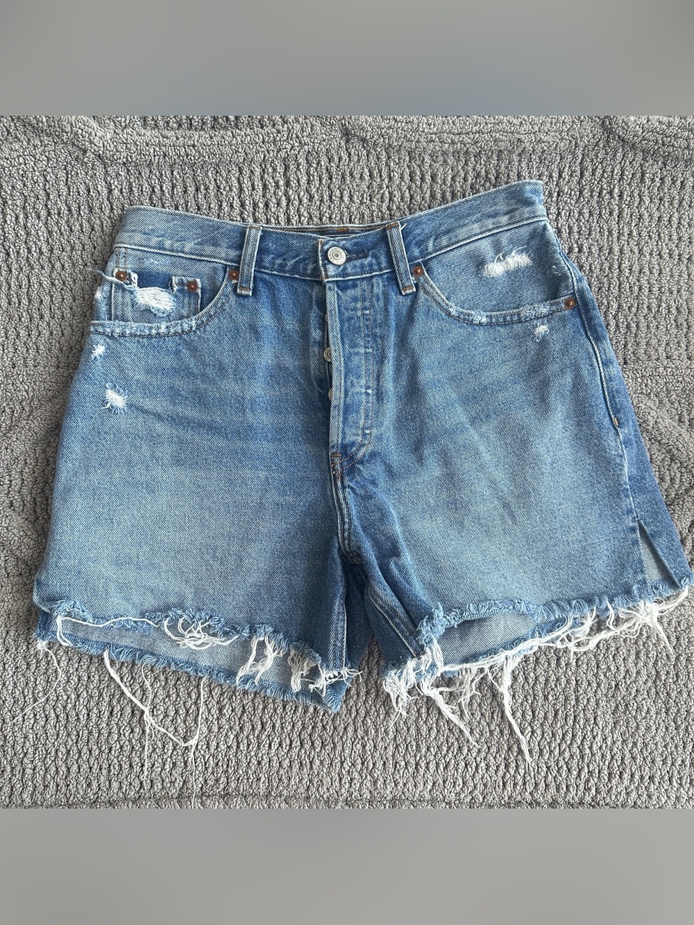 Abercrombie & Fitch Light Blue Distressed Denim Shorts High Rise 27 / 4